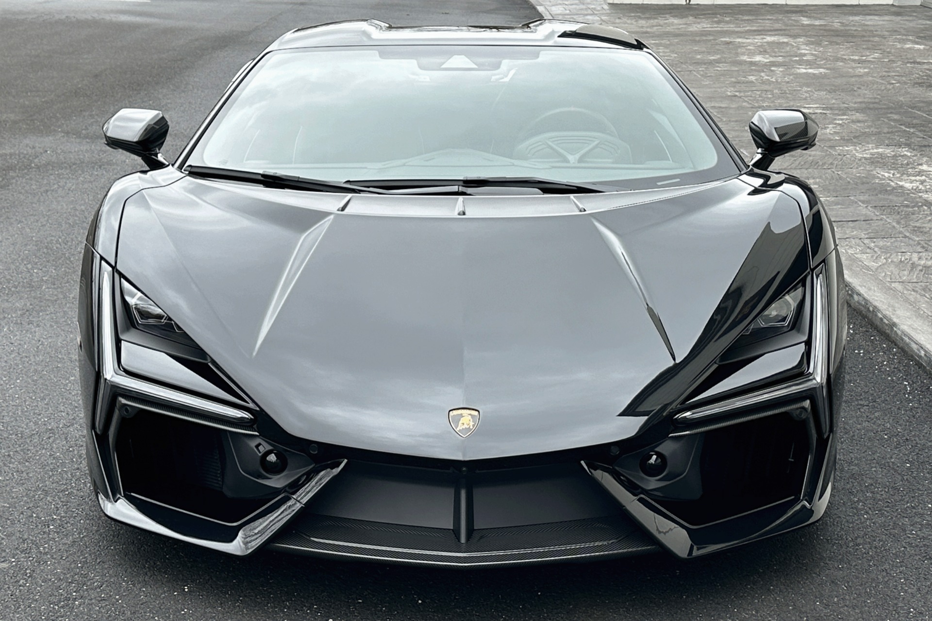 2025 Lamborghini Revuelto Image 20