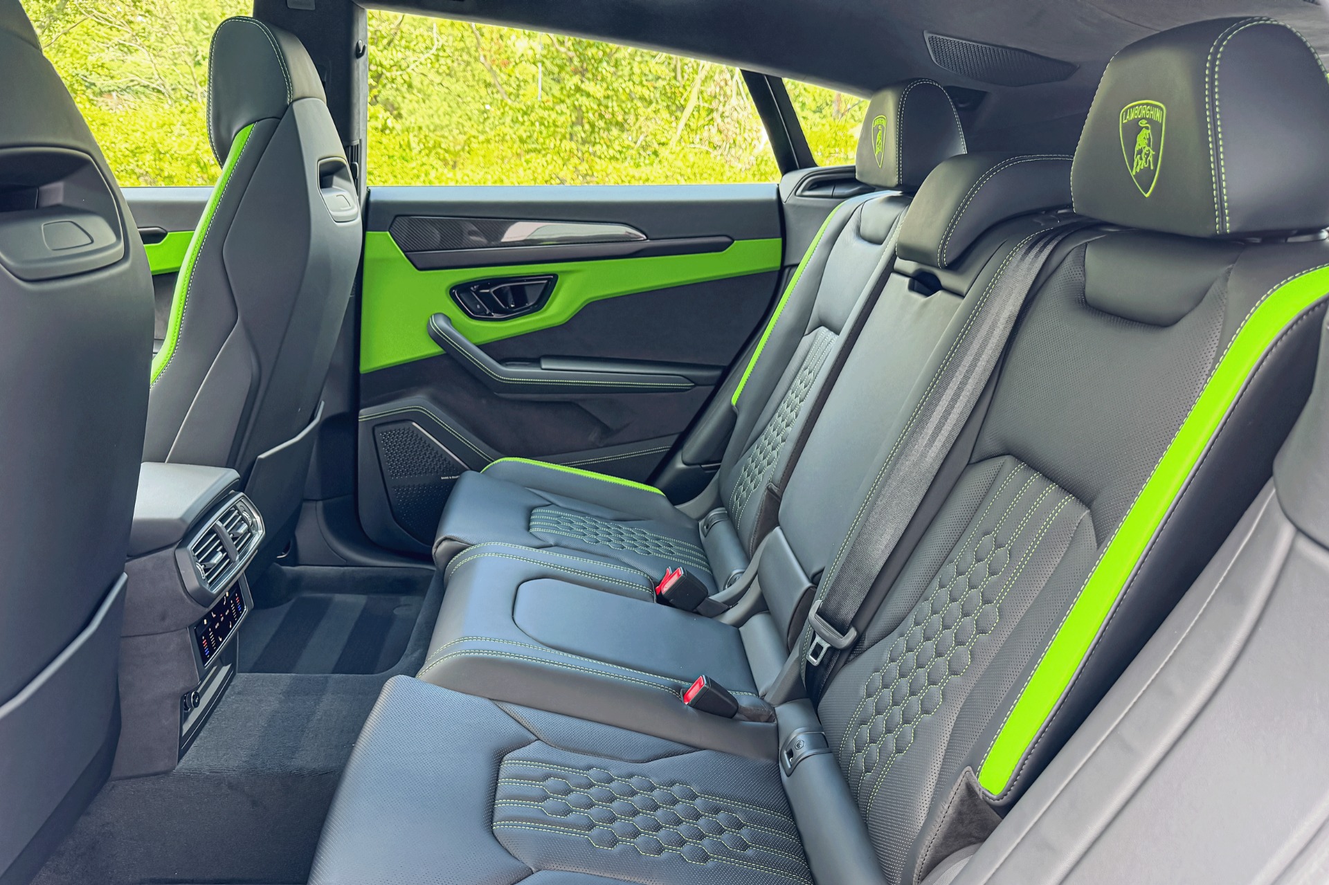 2025 Lamborghini Urus Image 21