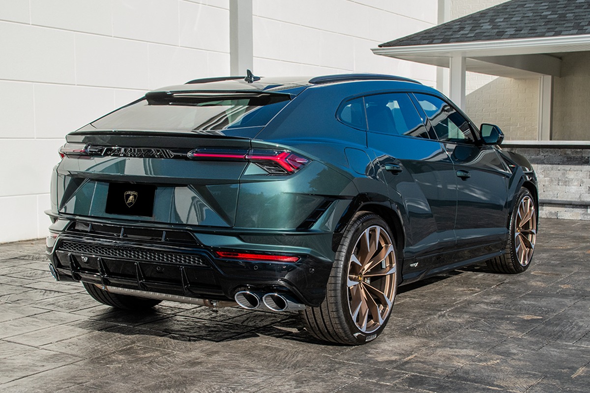 2024 Lamborghini Urus Image 4