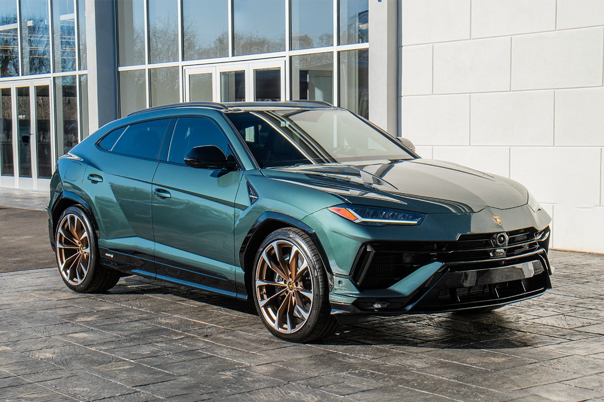2024 Lamborghini Urus Image 8