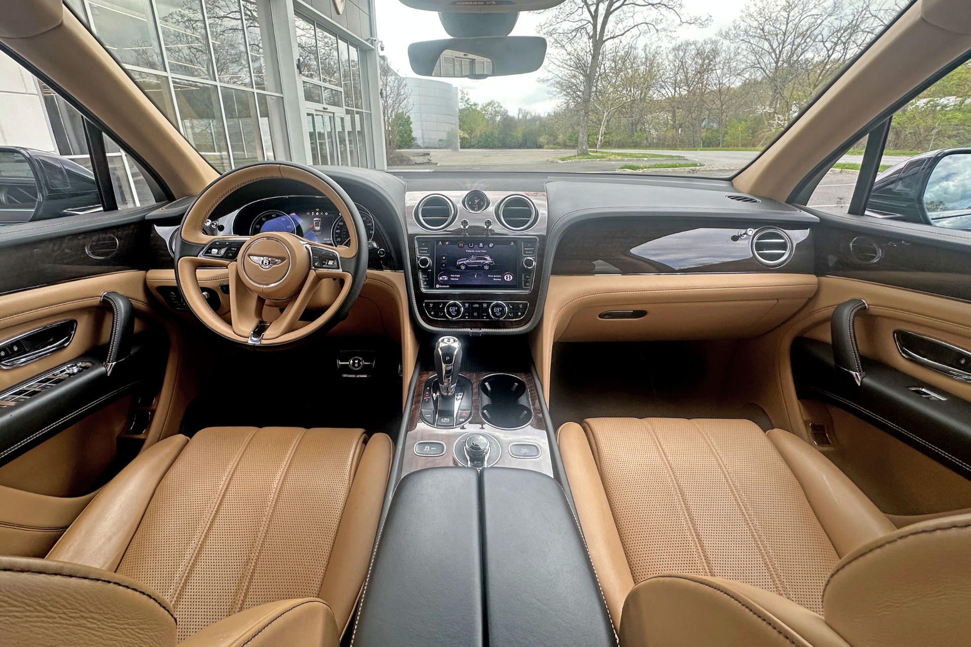 2019 Bentley Bentayga Image 4