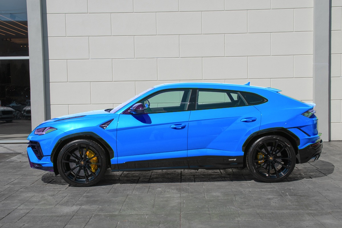 2024 Lamborghini Urus Image 3