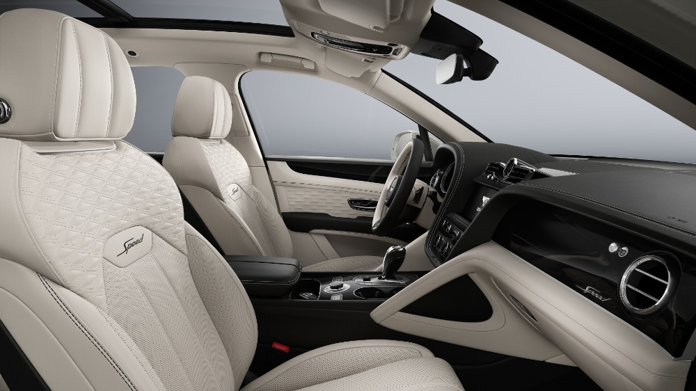 2027 Bentley Bentayga Image 4