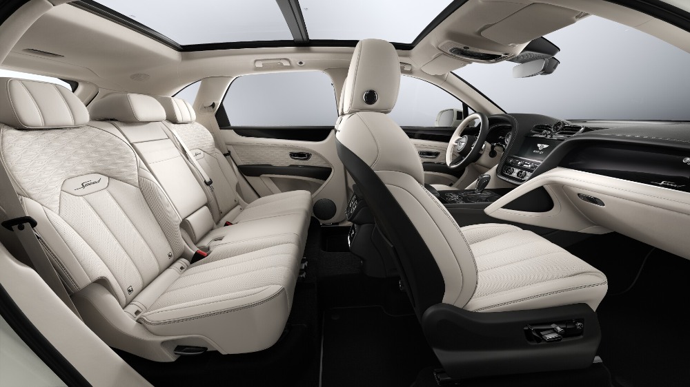 2027 Bentley Bentayga Image 8