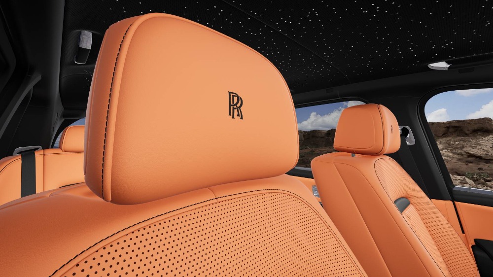 2027 Rolls-Royce Cullinan Image 11