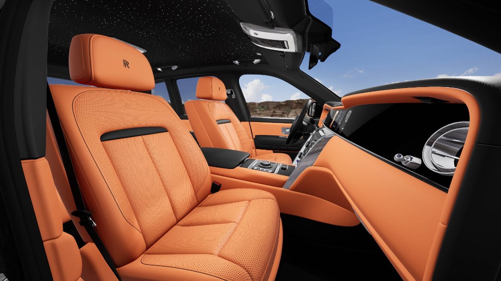 2027 Rolls-Royce Cullinan Image 2