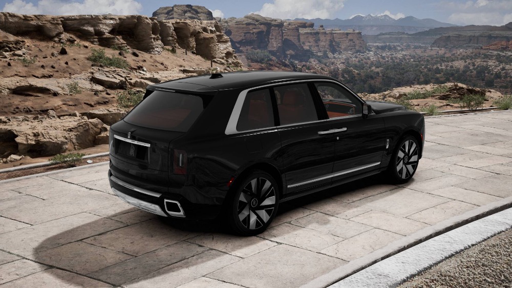 2027 Rolls-Royce Cullinan Image 3