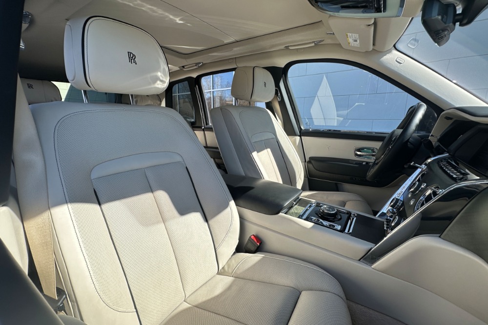2020 Rolls-Royce Cullinan Image 11
