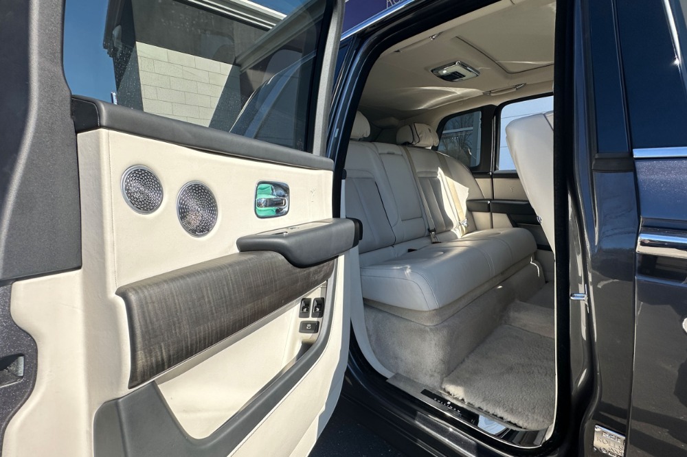 2020 Rolls-Royce Cullinan Image 13