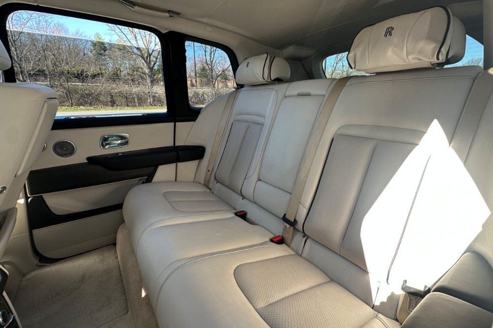 2020 Rolls-Royce Cullinan Image 16