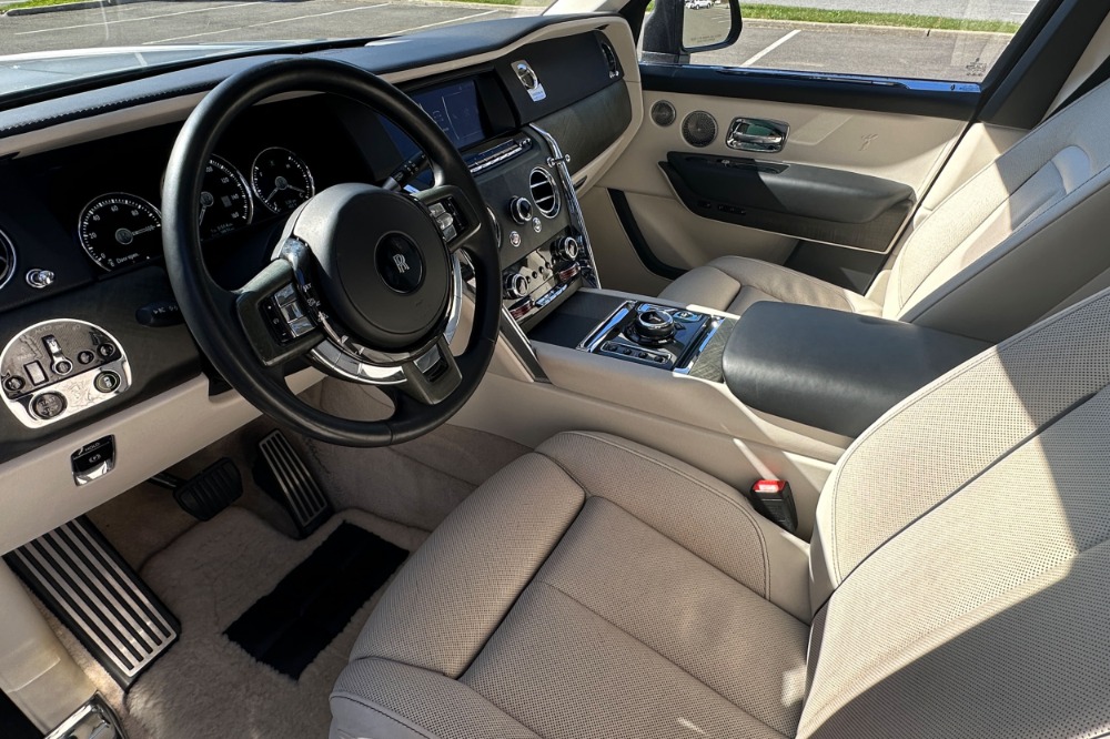2020 Rolls-Royce Cullinan Image 6