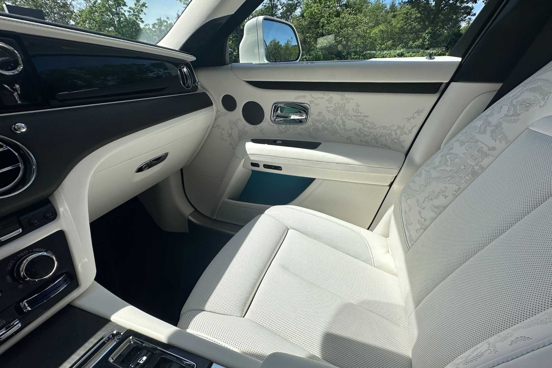 2027 Rolls-Royce Ghost Image 11