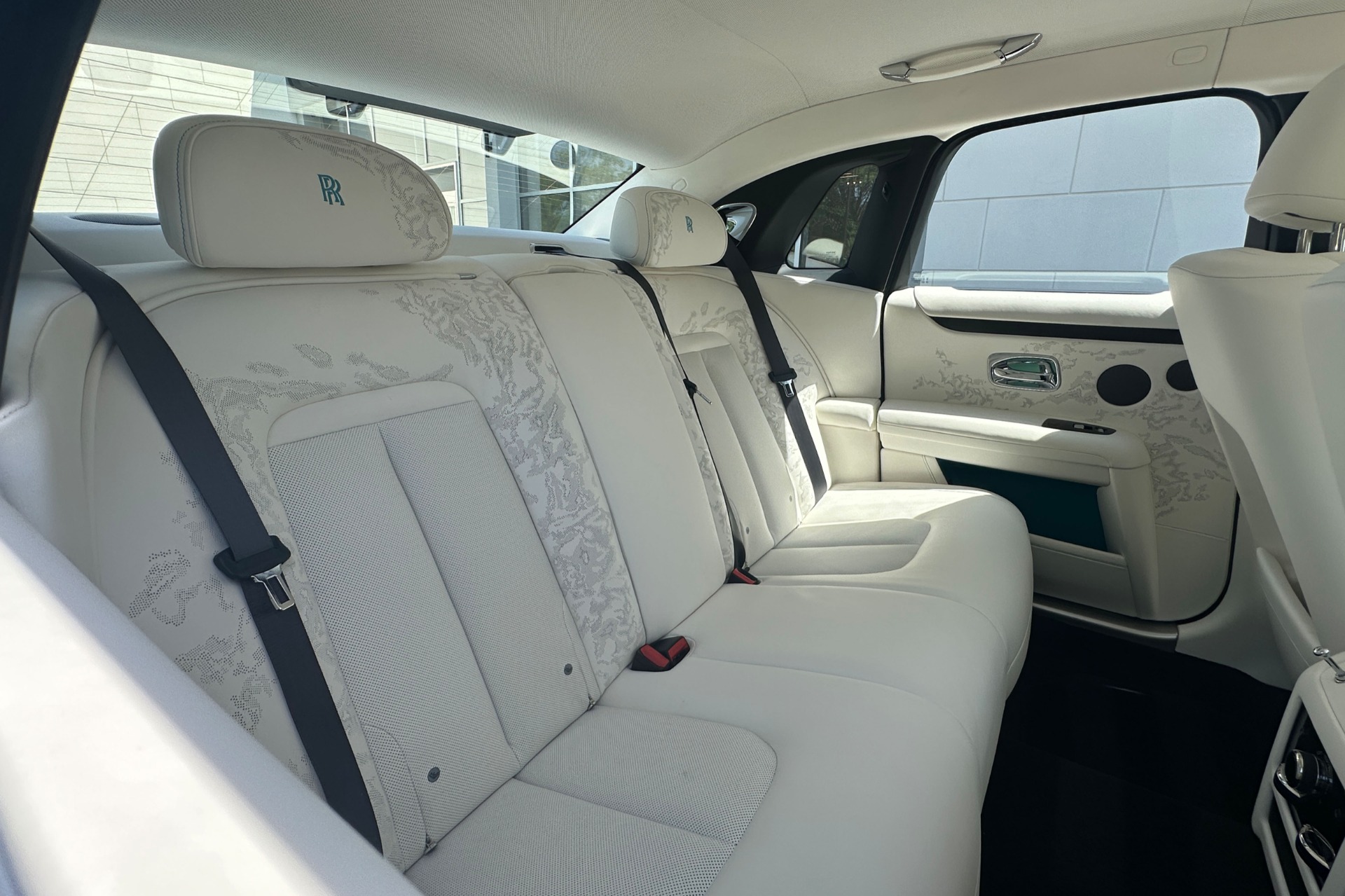 2027 Rolls-Royce Ghost Base - Photo 15