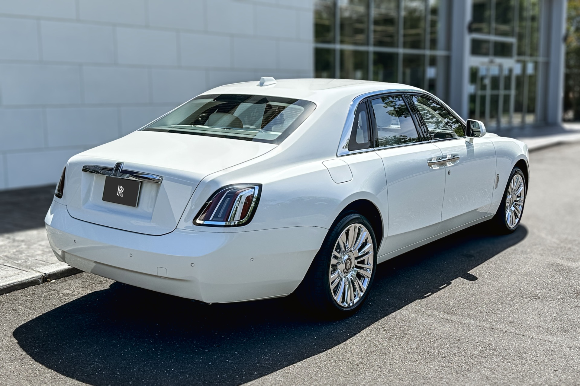 2027 Rolls-Royce Ghost Base - Photo 2