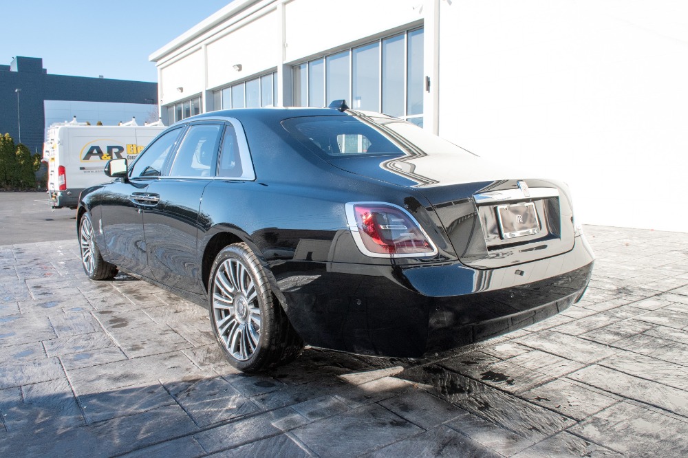 2022 Rolls-Royce Ghost Image 2