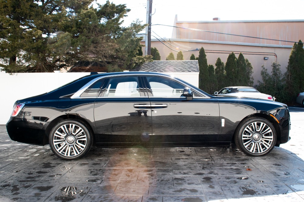 2022 Rolls-Royce Ghost Image 3