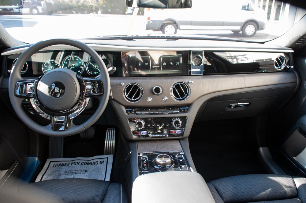 2022 Rolls-Royce Ghost Image 8