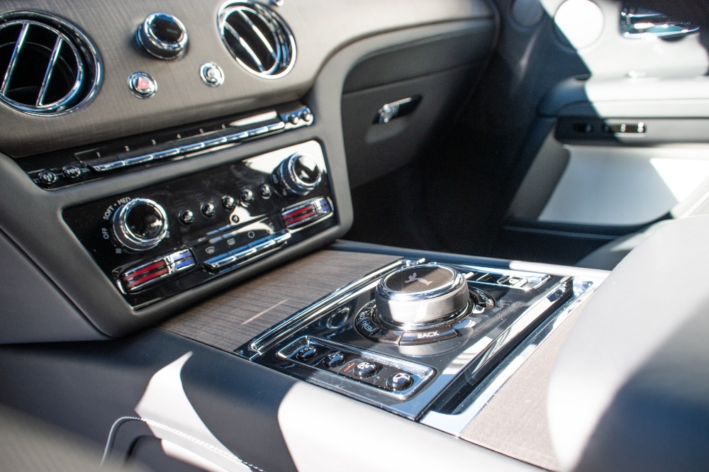 2022 Rolls-Royce Ghost Image 9
