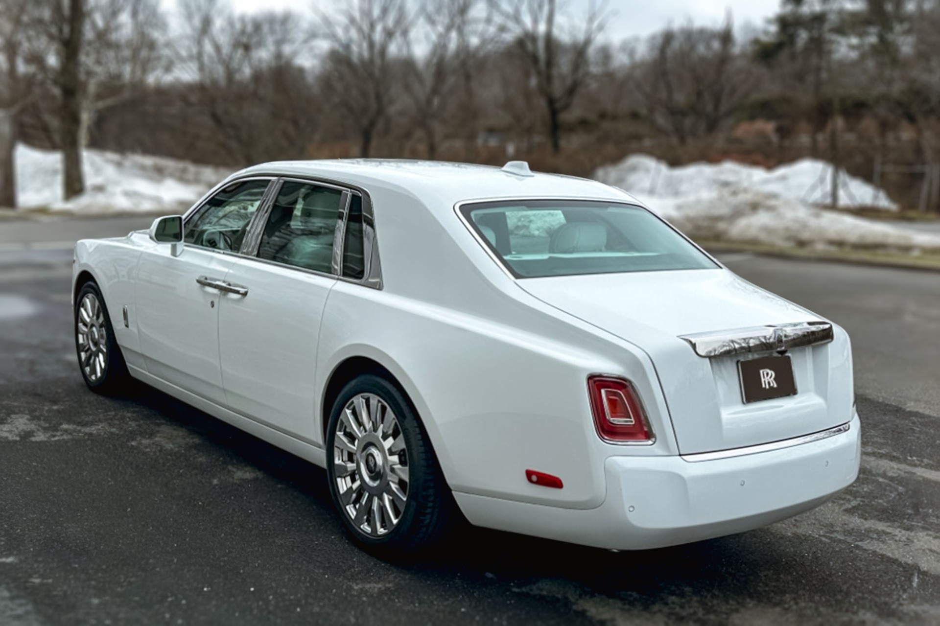 2022 Rolls-Royce Phantom Image 16