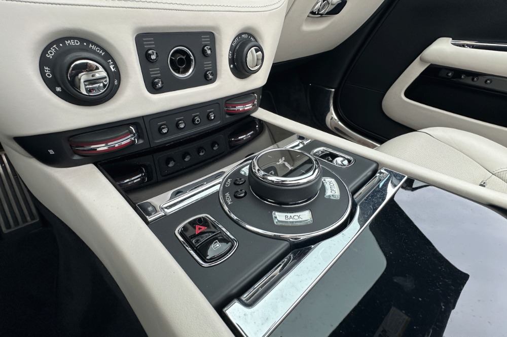 2018 Rolls-Royce Dawn Image 10