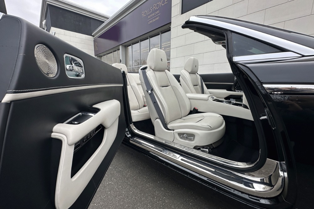 2018 Rolls-Royce Dawn Image 17
