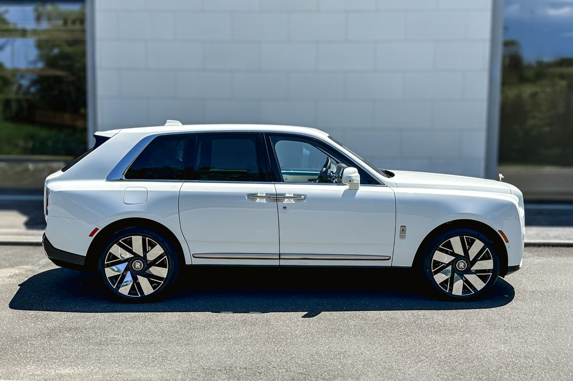 2027 Rolls-Royce Cullinan Base - Photo 3