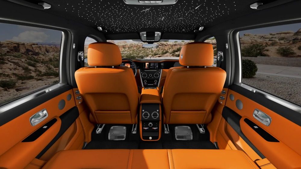 2027 Rolls-Royce Cullinan Image 6