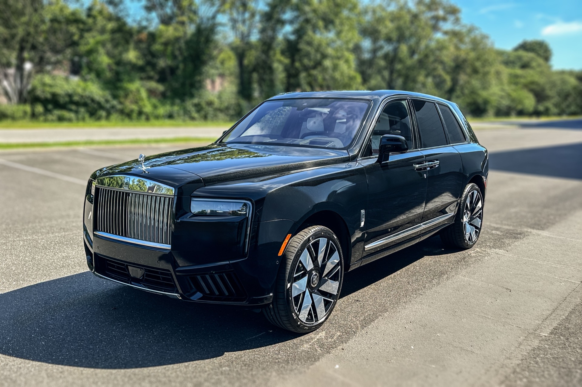 2027 Rolls-Royce Cullinan Image 19