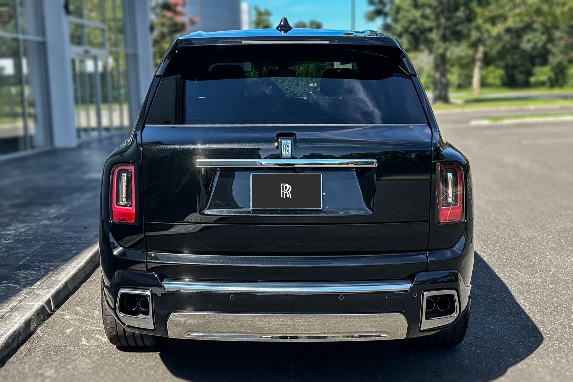 2027 Rolls-Royce Cullinan Image 20