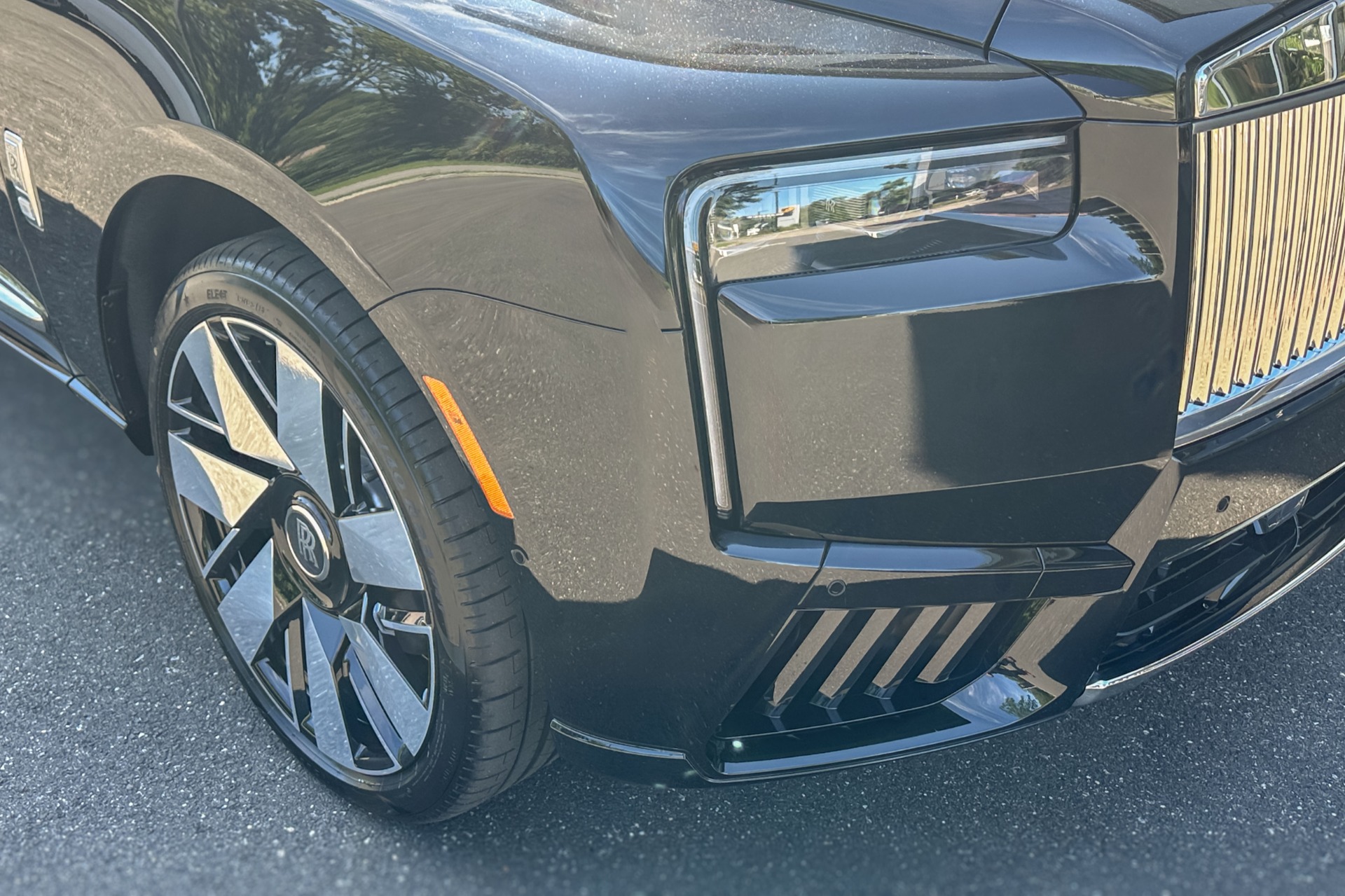 2027 Rolls-Royce Cullinan Image 23