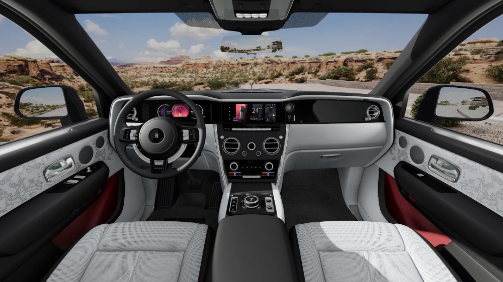 2027 Rolls-Royce Cullinan Image 4