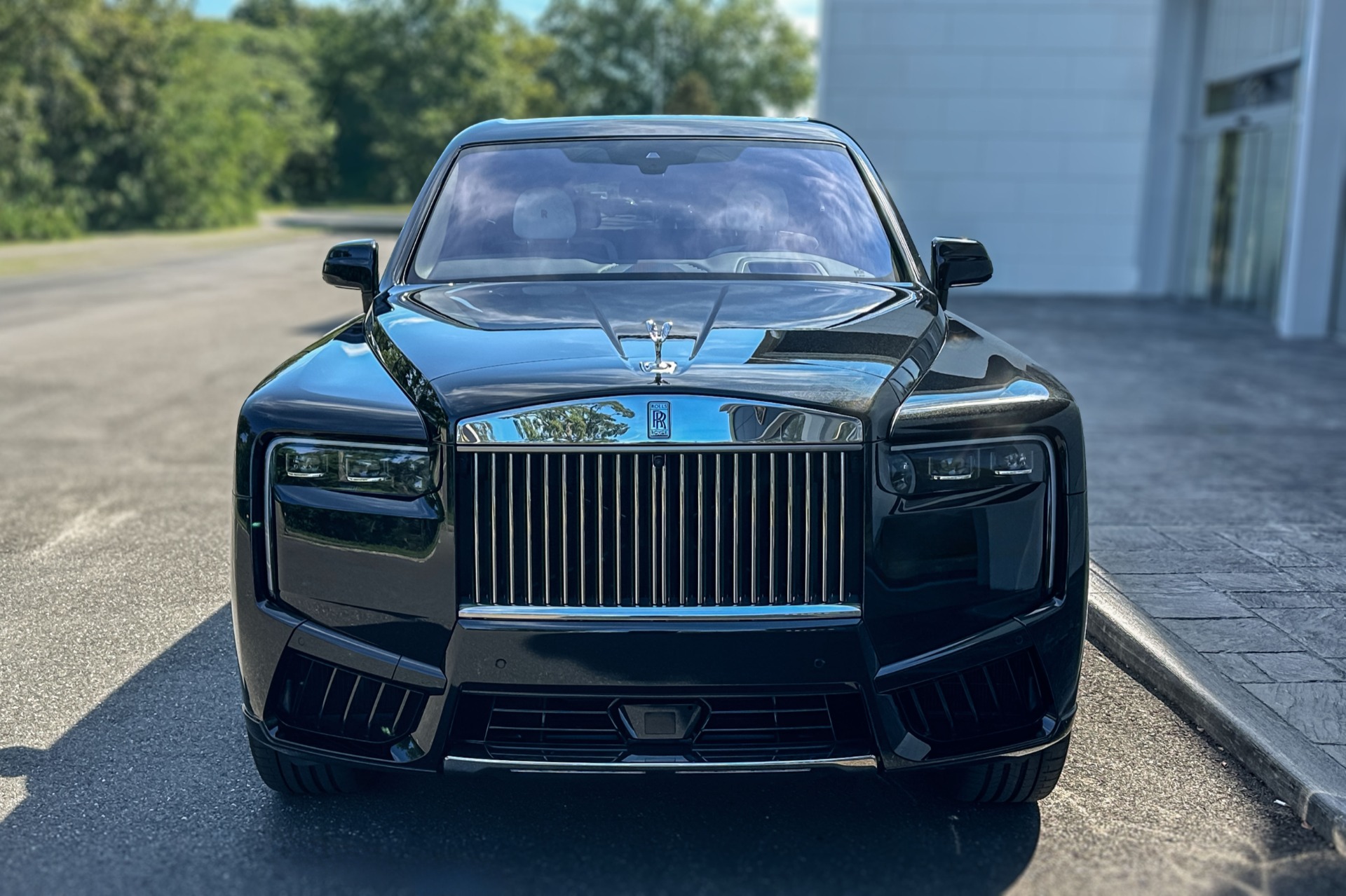 2027 Rolls-Royce Cullinan Image 5