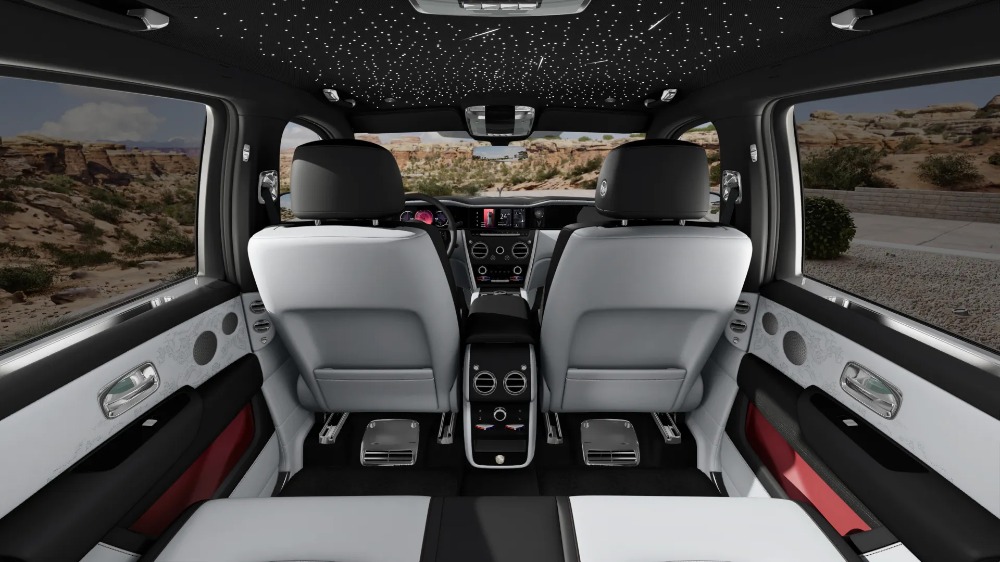 2027 Rolls-Royce Cullinan Image 6