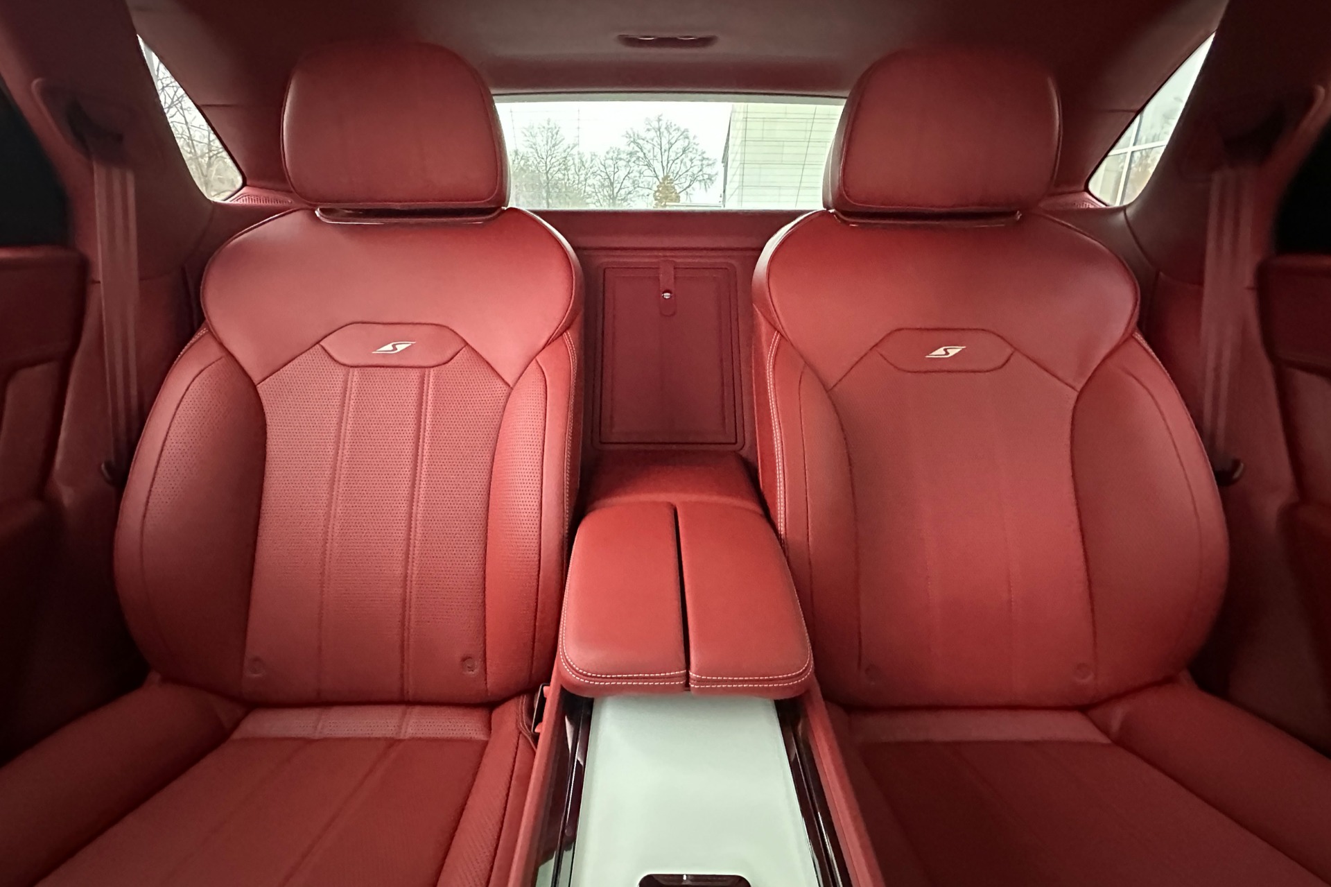2022 Bentley Bentayga Image 15