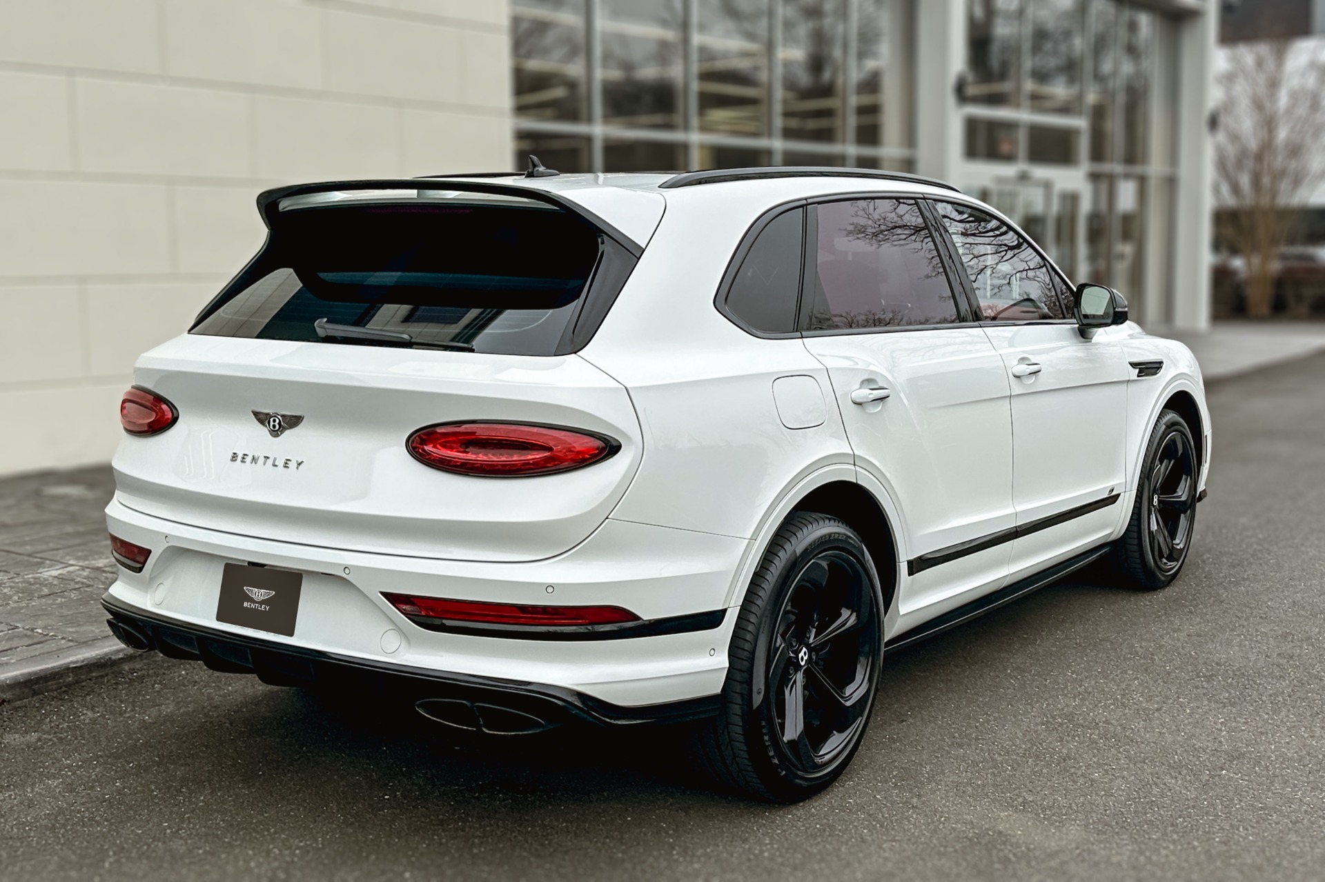 2022 Bentley Bentayga Image 18