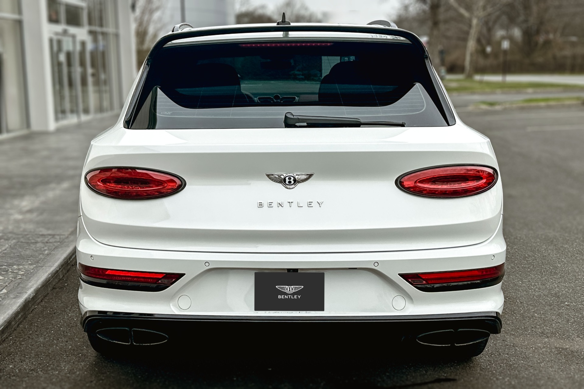 2022 Bentley Bentayga Image 19
