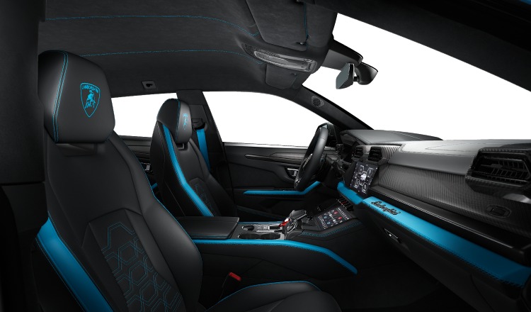 2025 Lamborghini Urus Image 2