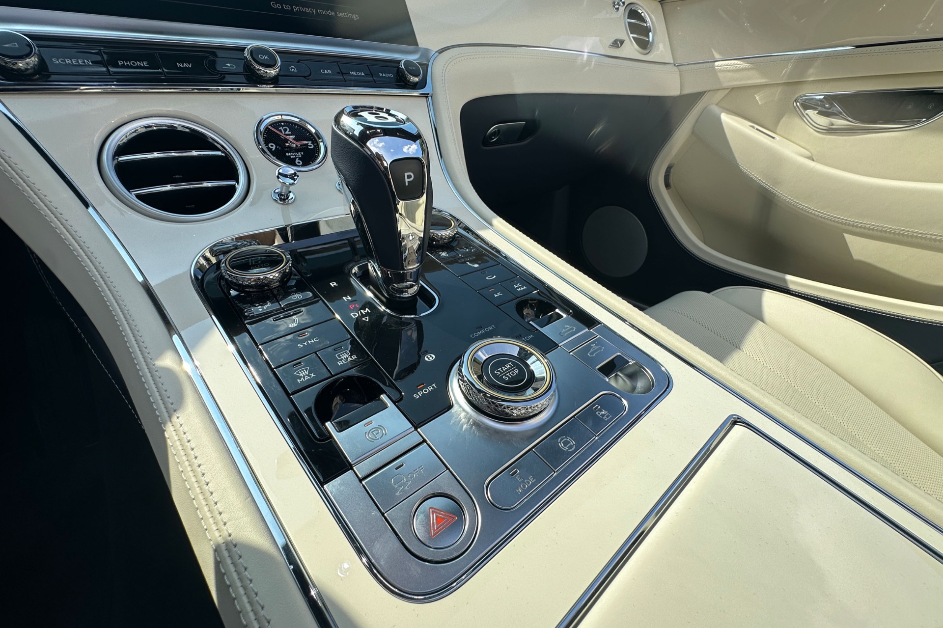 2026 Bentley Continental GTC Image 11
