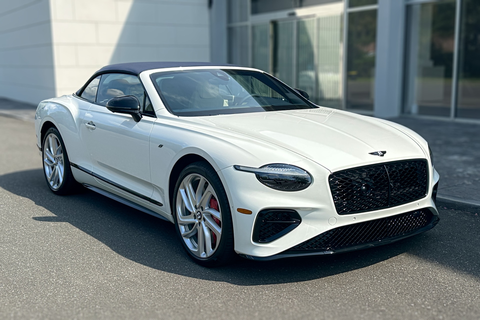 2026 Bentley Continental GTC Image 18