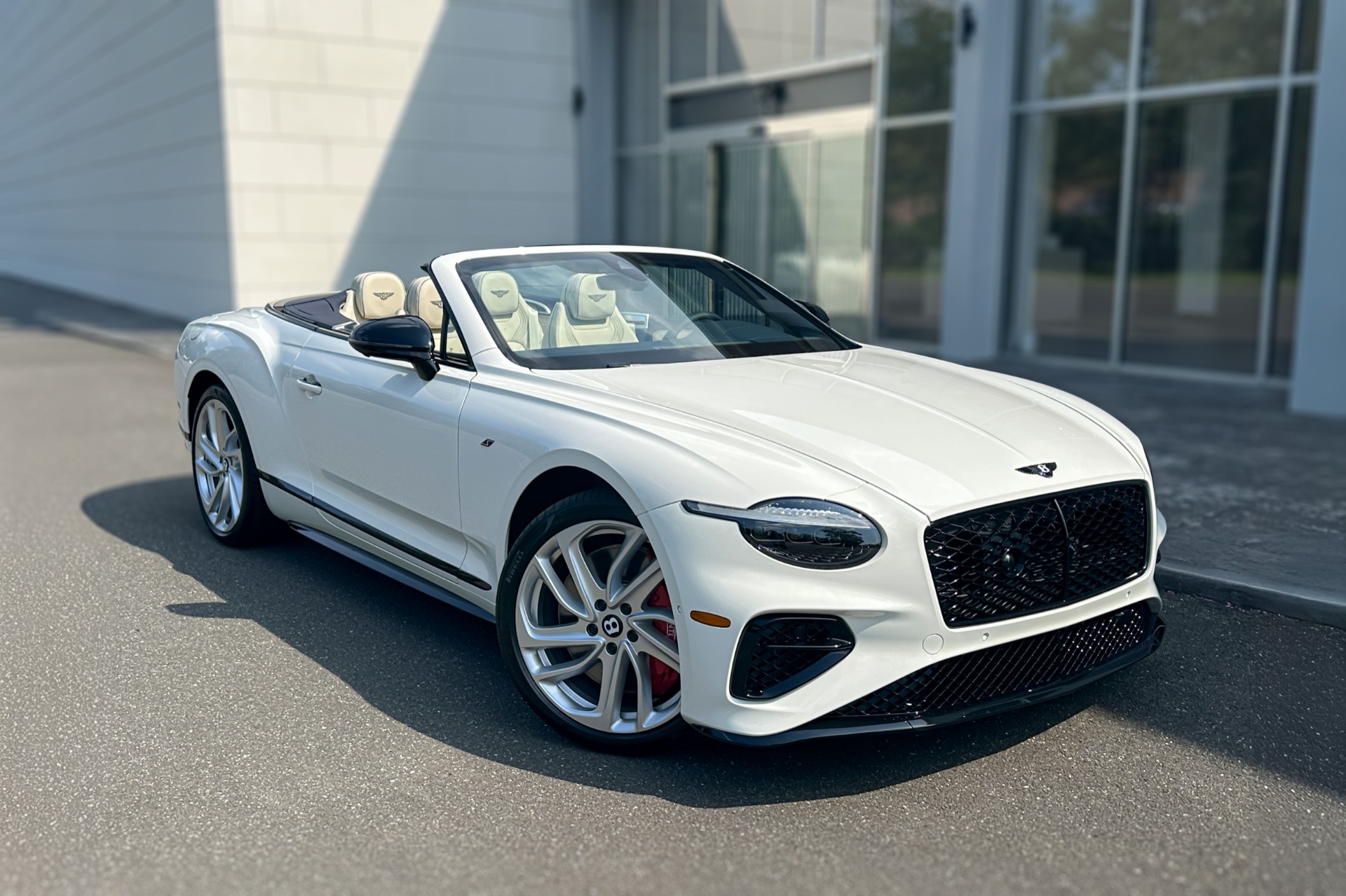 2026 Bentley Continental GTC Image 21
