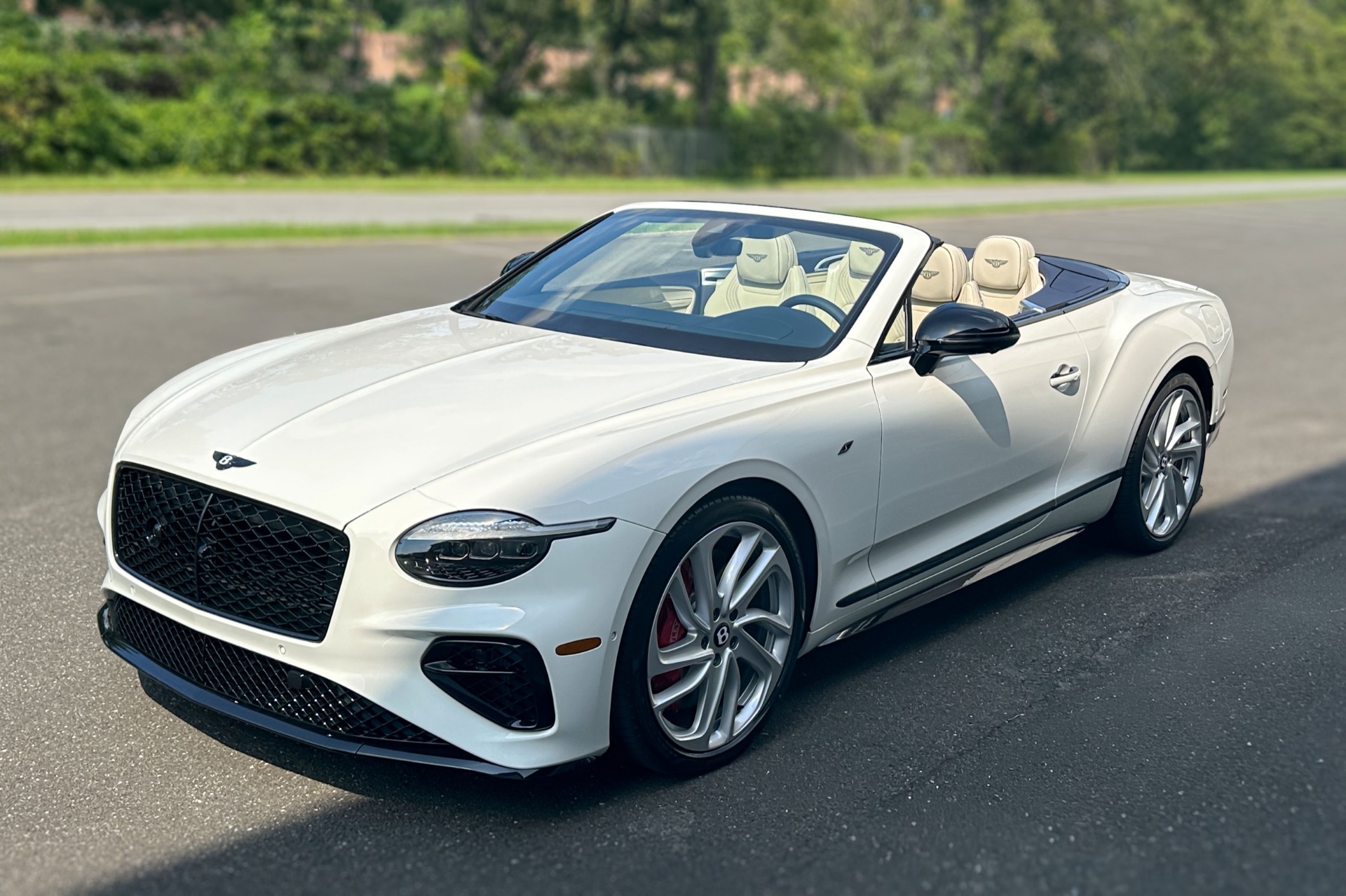 2026 Bentley Continental GTC Image 23