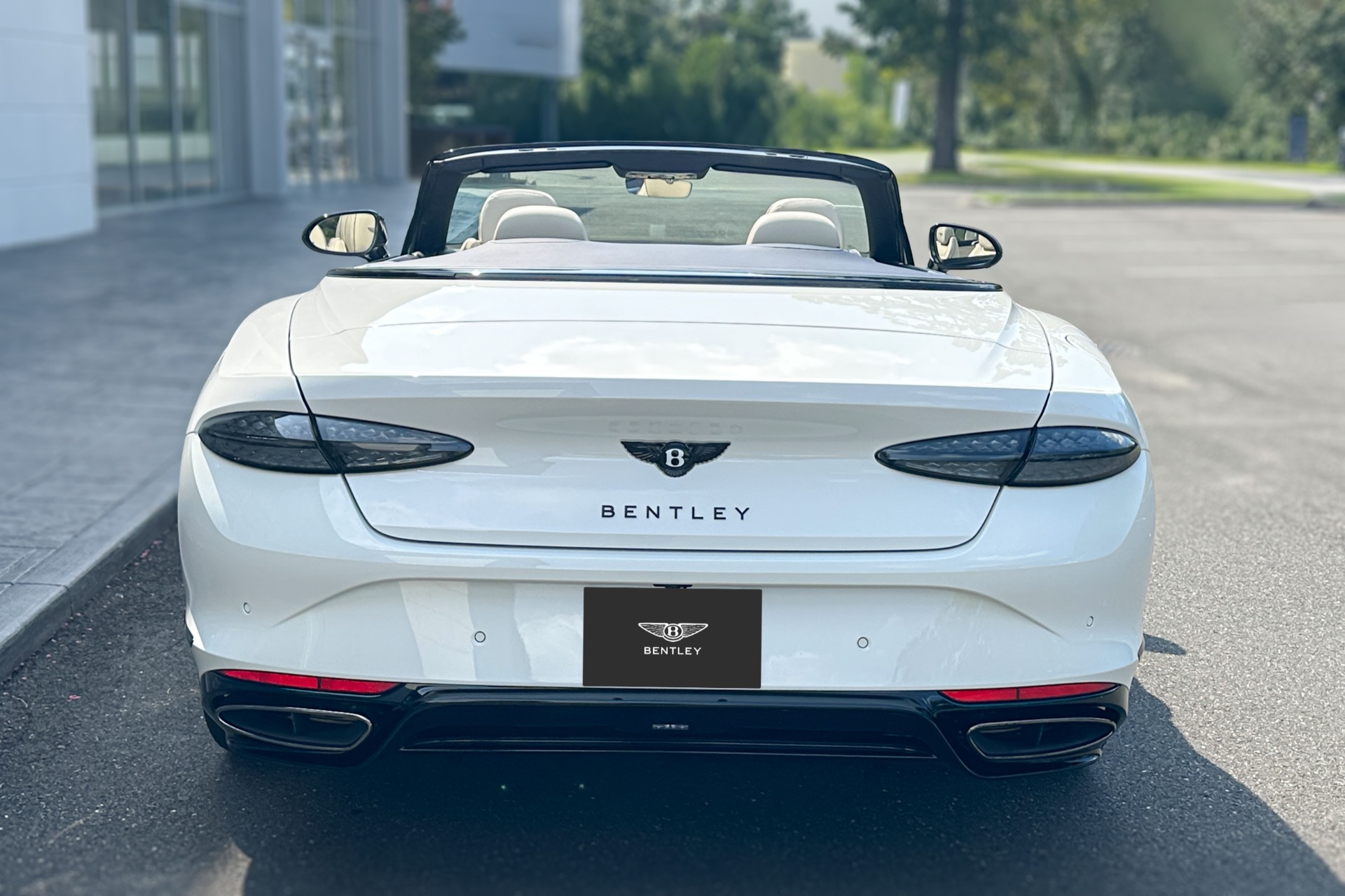 2026 Bentley Continental GTC Image 25