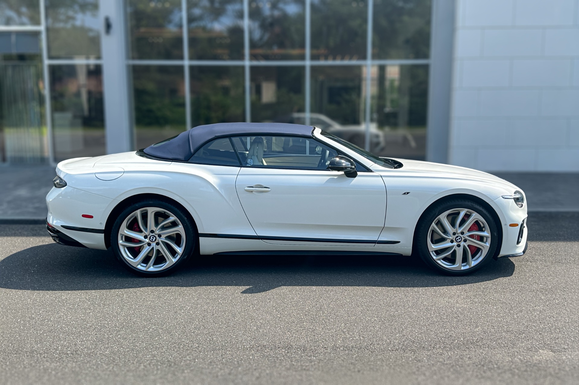 2026 Bentley Continental GTC Image 28