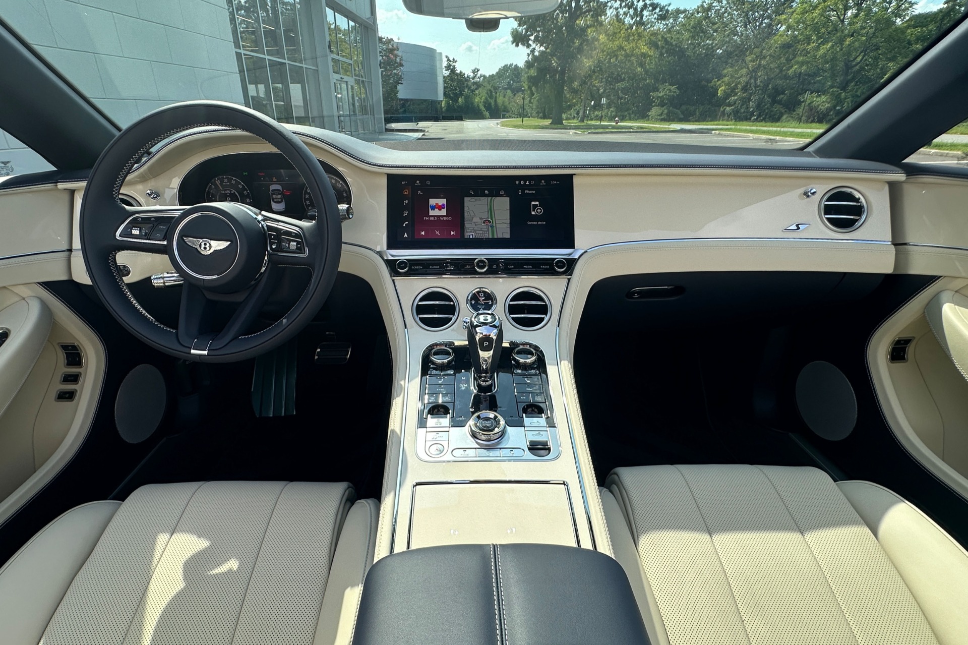2026 Bentley Continental GTC Image 4
