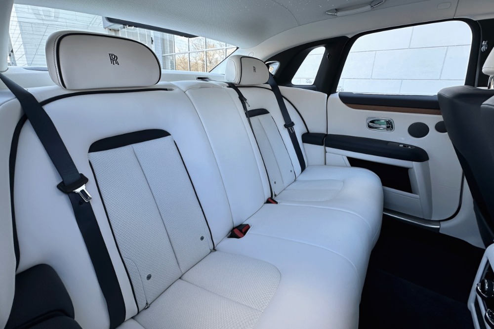 2027 Rolls-Royce Ghost Base - Photo 17