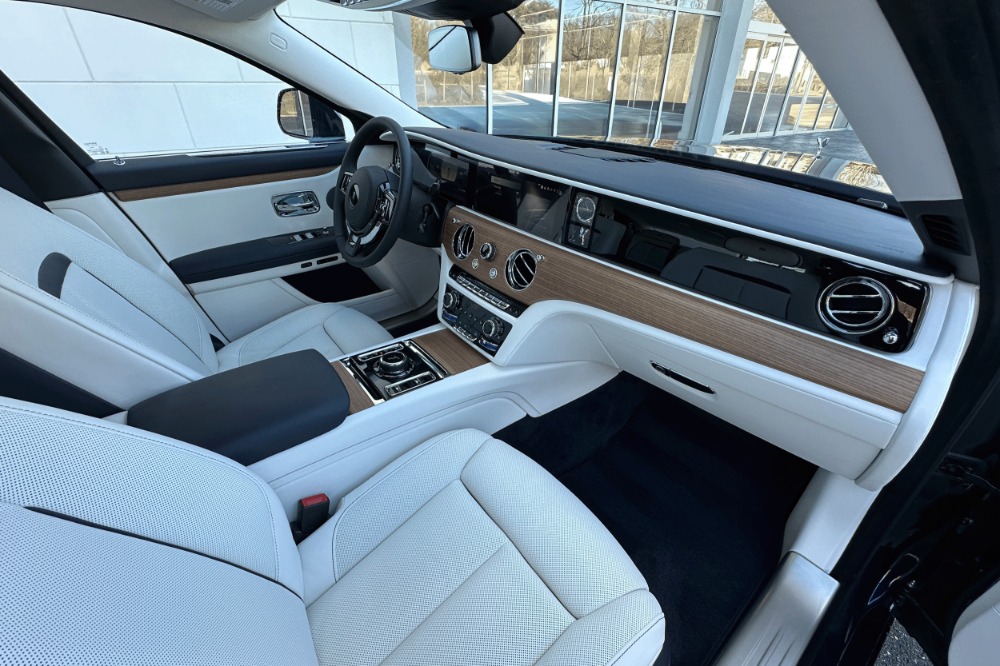 2027 Rolls-Royce Ghost Base - Photo 18