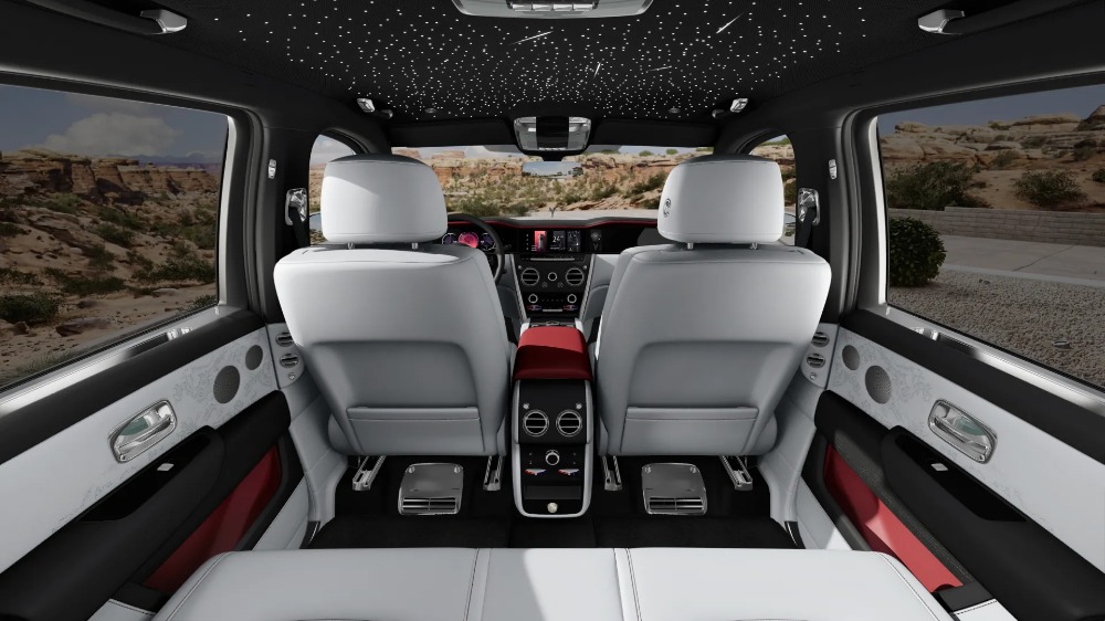 2027 Rolls-Royce Cullinan Image 8