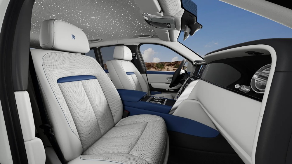 2027 Rolls-Royce Cullinan Image 2