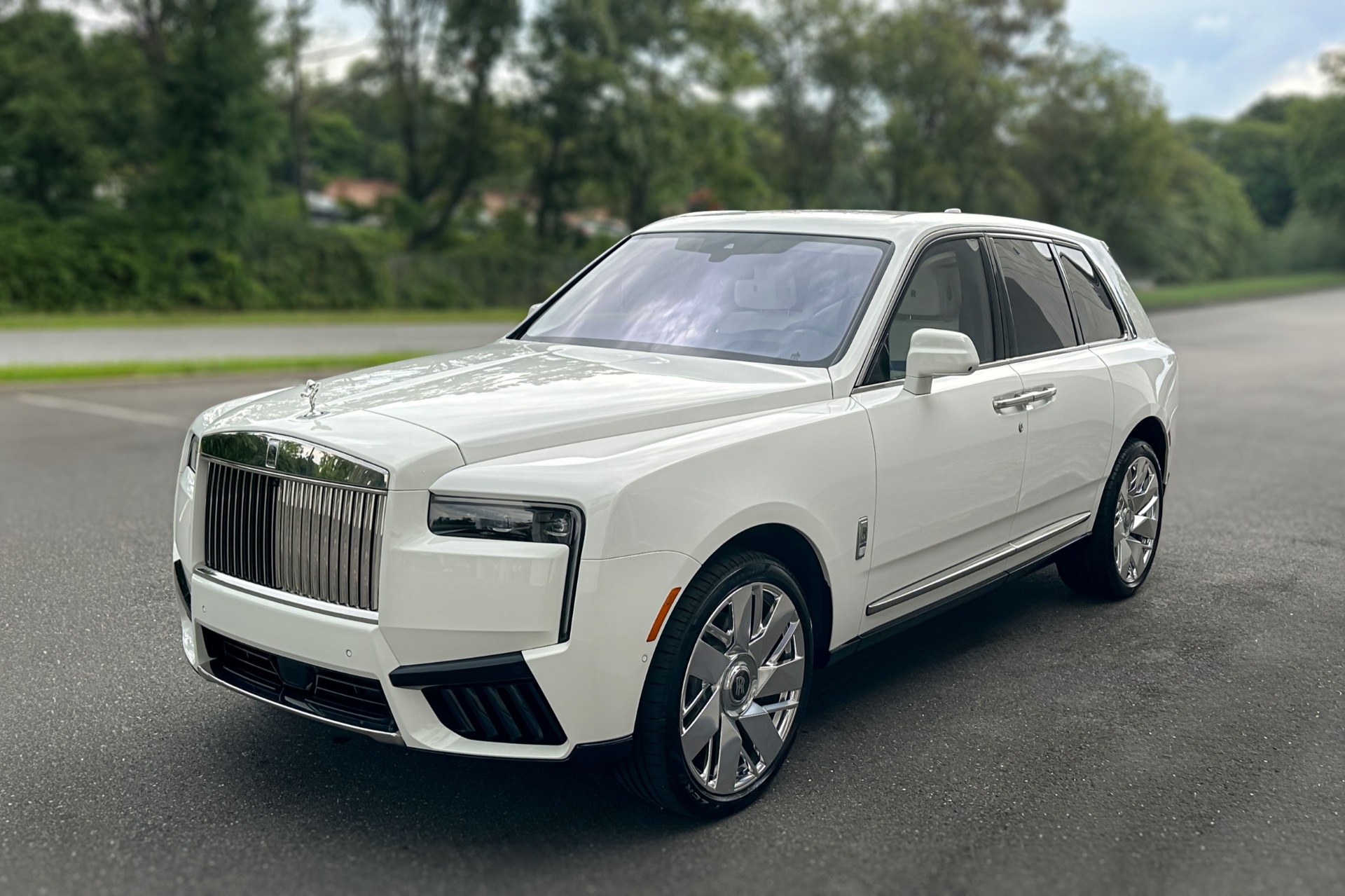 2027 Rolls-Royce Cullinan Image 21