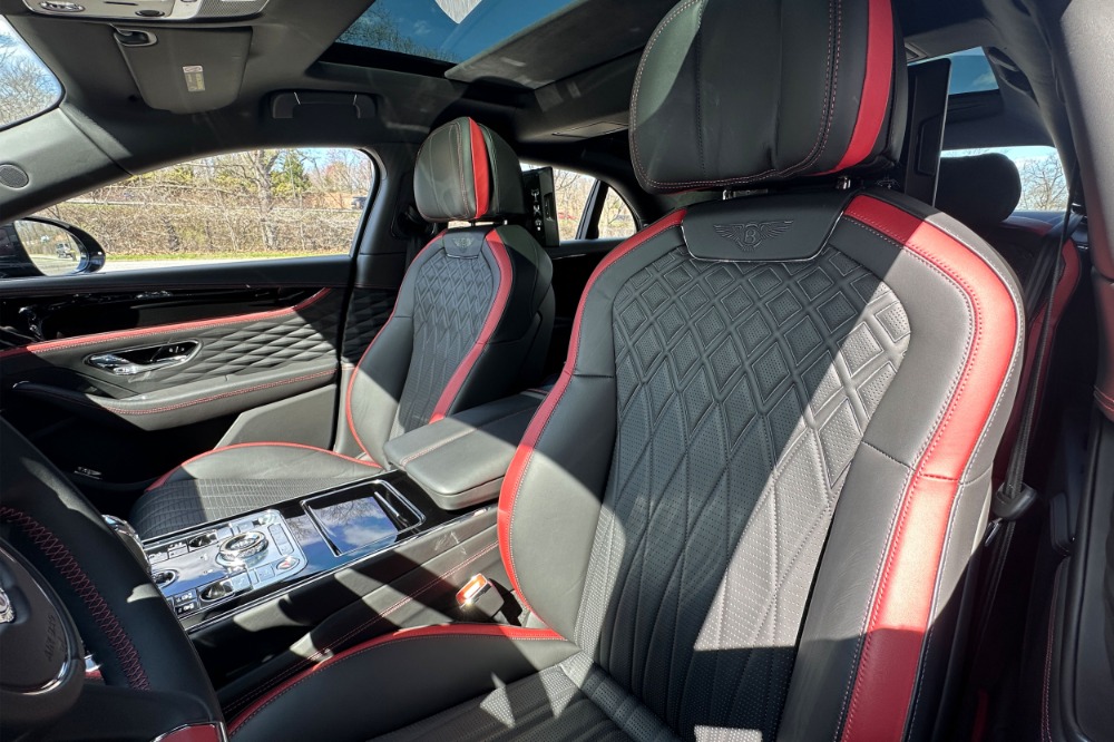 2023 Bentley Flying Spur Image 10